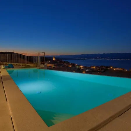 Goldfisch Amazing View Villa